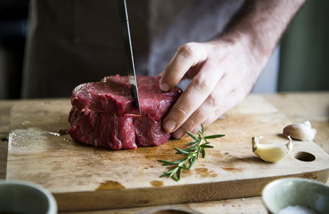 How to Clean Cutting Board After Raw Meat